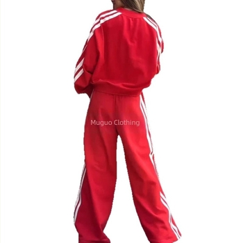 Dvodijelni casual kostim s V-izrezom i dugim rukavima, pulover i hlače, prugasti/pleteni mreža uzorak, Spandex tkanina, 90–95% Spandex, proljeće 2025, japansko-korejski ležerni stil
