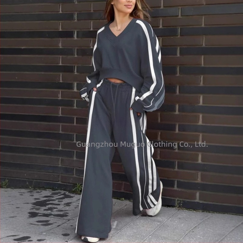 Dvodijelni casual kostim s V-izrezom i dugim rukavima, pulover i hlače, prugasti/pleteni mreža uzorak, Spandex tkanina, 90–95% Spandex, proljeće 2025, japansko-korejski ležerni stil
