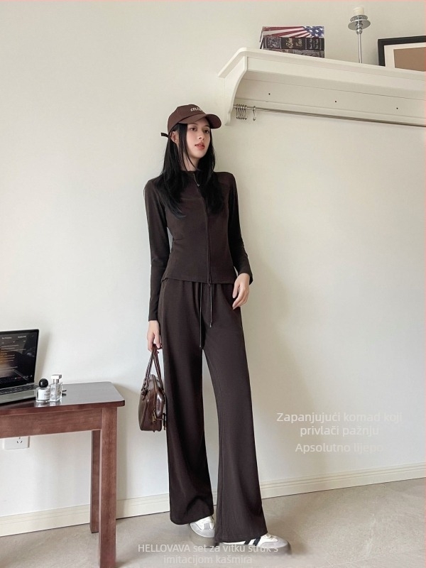 Dva dijela sportski komplet s kardiganom — jednobojni, polyester-spandeks smjesa, dugi rukavi, minimalistički stil, jesen 2025.