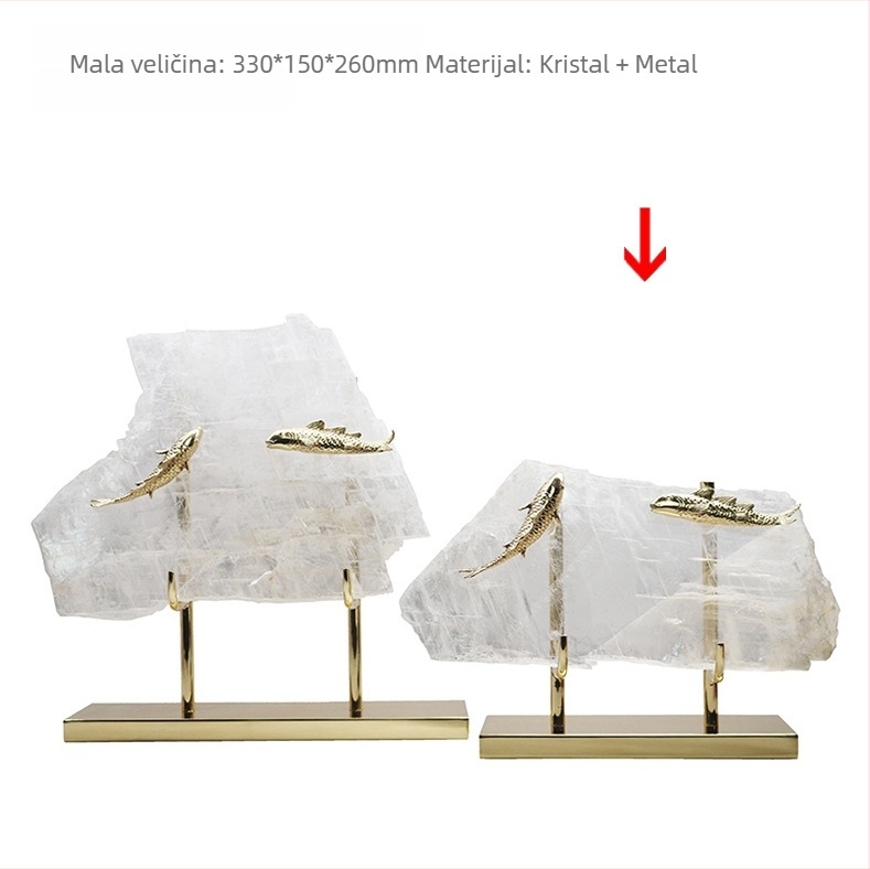 Ukrasni predmeti od metala i mramora, kristalni detalji, kineski stil, izložbena soba