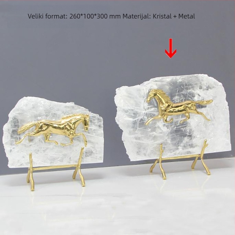 Ukrasni predmeti od metala i mramora, kristalni detalji, kineski stil, izložbena soba