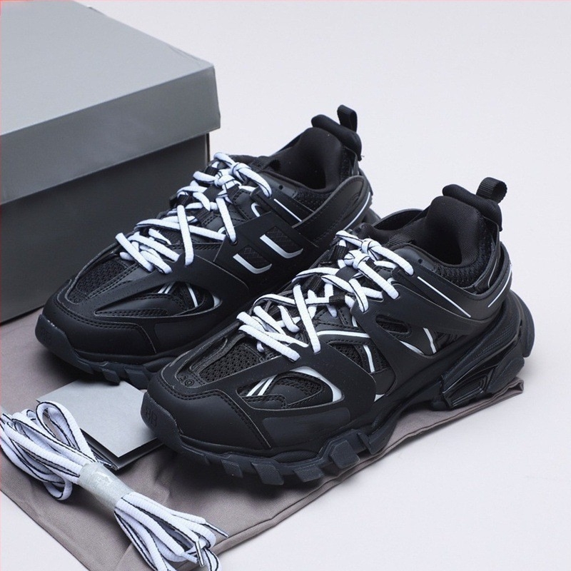 Unisex casual tenisice u stilu Dad Shoes s debelim potplatom, gornji dio od kože goveđeg i tekstila, prednje vezanje, gumena potplat, prozračni tekstilni ulošci