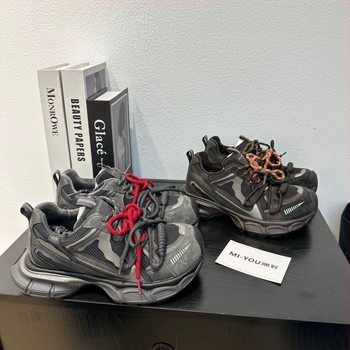 Ženske cipele tip dad shoes, gornji dio od umjetne kože i tkanine, unutrašnjost od umjetnog kratkog pliša, EVA potplat, vezanje na špage, klinasti potplat, pogodne za zimu, proljeće i jesen