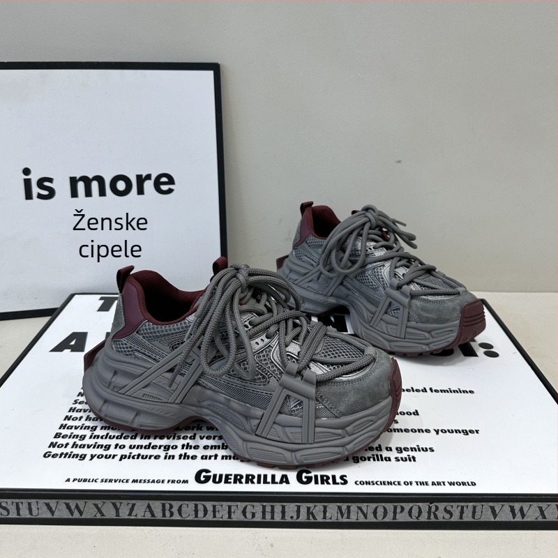 Ženski dad sneakers s vezicama, debela potplat od gumene pjene, gornji dio od umjetnog pliša, latex uložak, srednja visina pete 3–5 cm