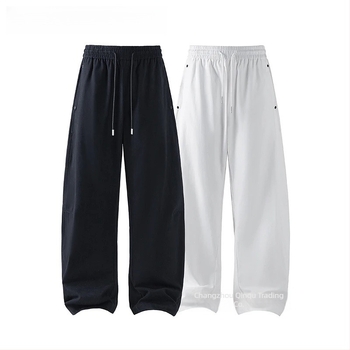 Casual hlače u sabre stilu, labav kroj, zatvaranje šnonom, srednji pojas, poliester