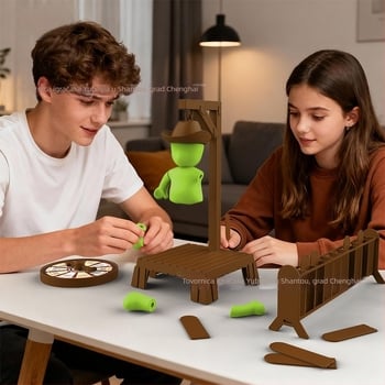 Magnetska stolna igra s riječima za dva igrača, plastična konstrukcija, puzzle, potiče kognitivni razvoj i coordinaciju ruka-oca.