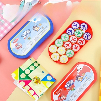 Obrazovni stolni set za djecu — Flying Chess, Animal Chess i Gomoku; Materijal: plastika; Pakiranje: kutija; Dob: 0–3 godine; Značajke: intelektualni razvoj (Materijal: plastika; Pakiranje: kutija; Dob: 0–3; Značajke: intelektualni razvoj)