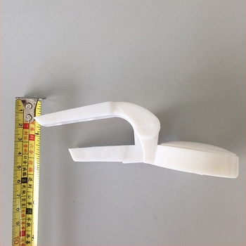 Aksesoari za poklop WC-a — plast, marka Seiko sanitary ware, pribor za poklop, pričvrsni vijci, moderan minimalistički stil