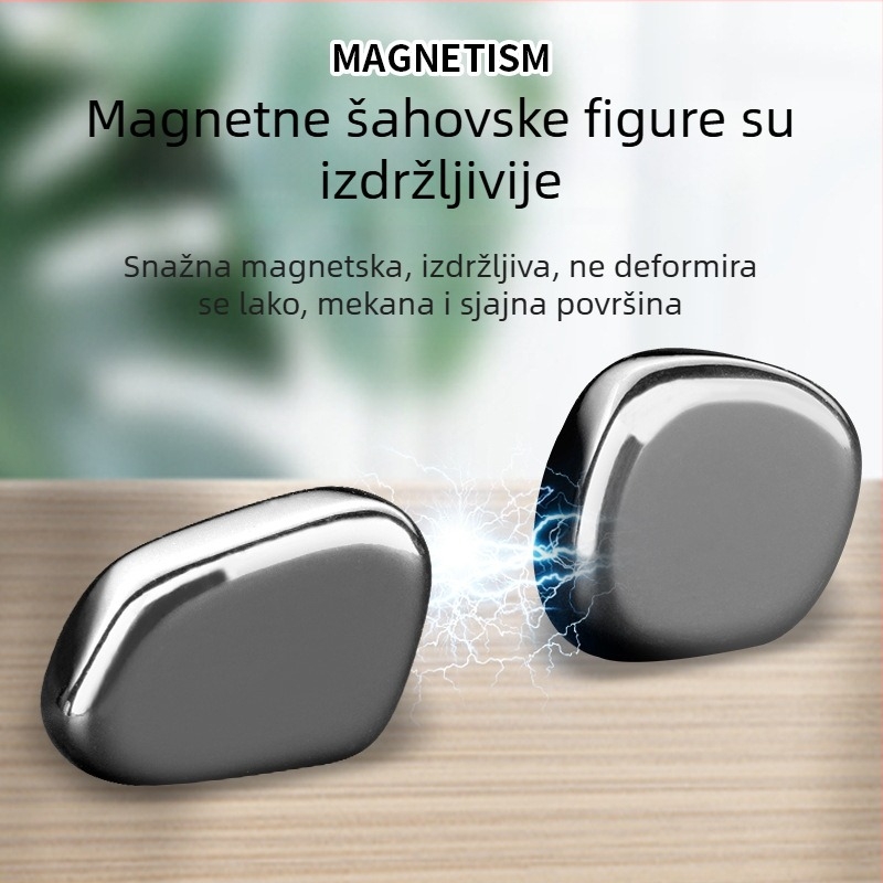 Magnetska borbena šahovska igra — plastične figure; za uzrast 4–14 godina; razvija emocije, vid i koordinaciju ruke i mozga