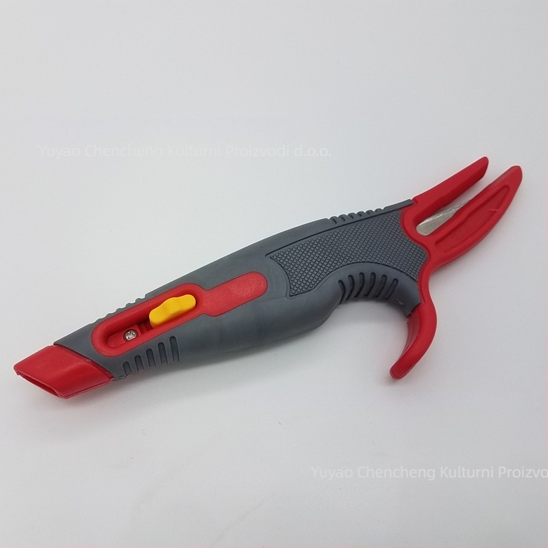 Višenamjenski nož s ABS+TPR premazom, sigurno otvaranje kutija - Chen Cheng CF069, ABS+TPR, duljina 18.5 mm