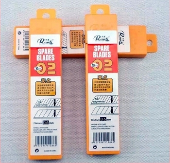 Runji 02 oštrica za kancelarijski nož — Marka: Runji; Model: 02; Uvoz: Ne; Poklon: Ne