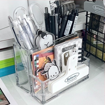 Akrilni držač za olovke s tri odjeljka, kvadratni plastični dizajn, bez logotipa, bez IP ovlaštenja