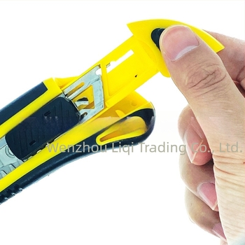 Uredsko rezno nož, sklopni, protuklizna gumena drška, metalni vodilnik oštrice, oštrica od 60# karbonske čelika, širina oštrice 18 mm, debljina 0,5 mm