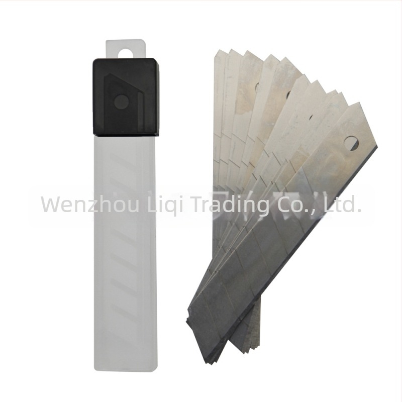 Uredsko rezno nož, sklopni, protuklizna gumena drška, metalni vodilnik oštrice, oštrica od 60# karbonske čelika, širina oštrice 18 mm, debljina 0,5 mm