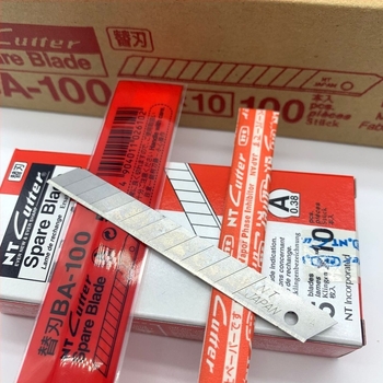 NT Cutter BD-100 zamjenska oštrica za alat za rezanje, SK2, dimenzije oštrice 0.38×9×72 mm