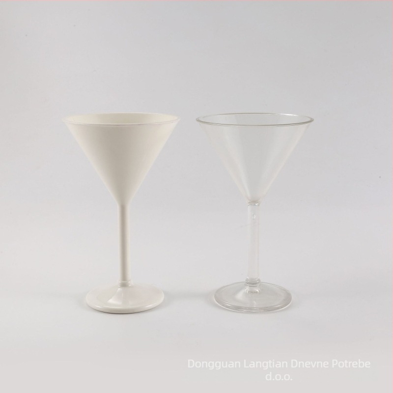 Plastična martini čaša Lang Tian, moderan i jednostavan stil, mogućnost tiskanja logotipa, prilagodba proizvodnje, kapacitet 301–400 ml, težina 108 g