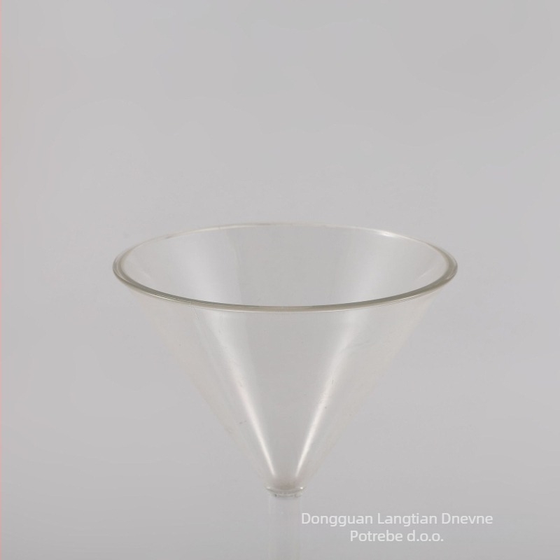 Plastična martini čaša Lang Tian, moderan i jednostavan stil, mogućnost tiskanja logotipa, prilagodba proizvodnje, kapacitet 301–400 ml, težina 108 g