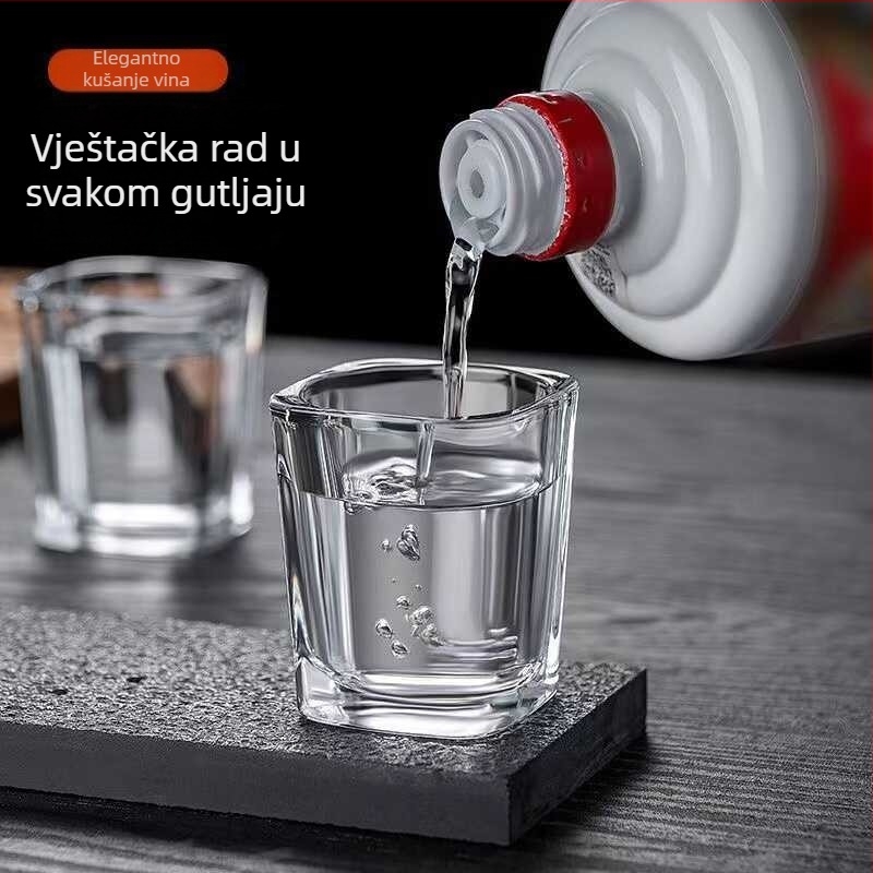 Set od 6 staklenih čaši za liker s modernim minimalističkim dizajnom, ispisano logo, zapreminu 1–100 ml