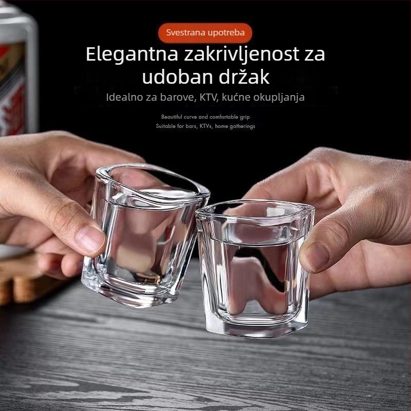 Set od 6 staklenih čaši za liker s modernim minimalističkim dizajnom, ispisano logo, zapreminu 1–100 ml
