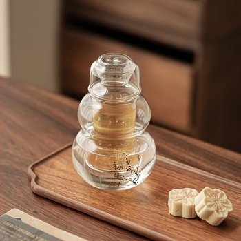 Set za piće od visokokorosilikatnog stakla, 3-djelni set: čaše, boca za vino i grijač vode, moderan minimalistički stil