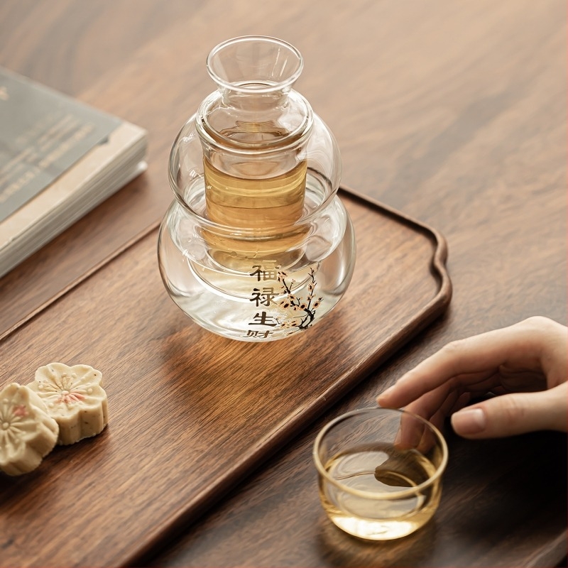 Set za piće od visokokorosilikatnog stakla, 3-djelni set: čaše, boca za vino i grijač vode, moderan minimalistički stil