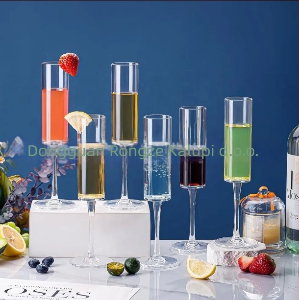 Plastična čaša za šampanjac, prozirna, moderan minimalistički stil, kapacitet 101–200 ml, mogućnost tiska logotipa