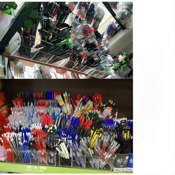 Držač za olovke od organskog stakla, model 02, konfiguracije 4 pretinca / 8 pretinca / 12 pretinca