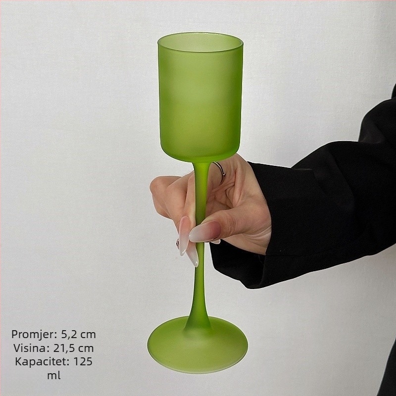 Čaša za vino s mat završetkom, INS stil — uspravni cilindrični oblik, duga noga, kapacitet 101–200 ml