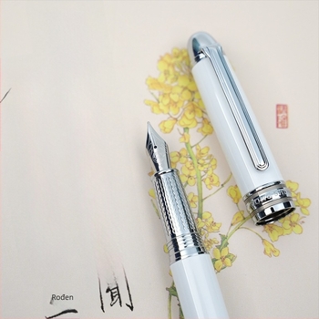 Pero za mastilo s nehrđajućim čeličnim kućištem, vrh iridij 0,5 mm, dvostrani sustav tinte (sac i apsorber), model 911.