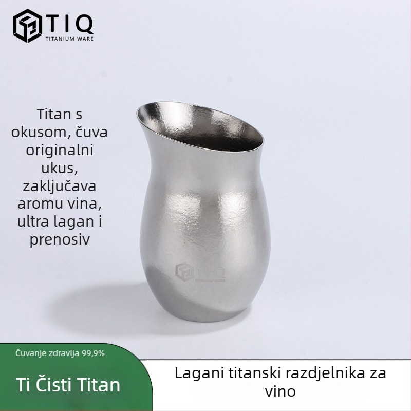 Titanijska bočica za vino – velika kapaciteta, cilindričnog oblika, zatvorena, prenosiva za vanjsku i kućnu upotrebu