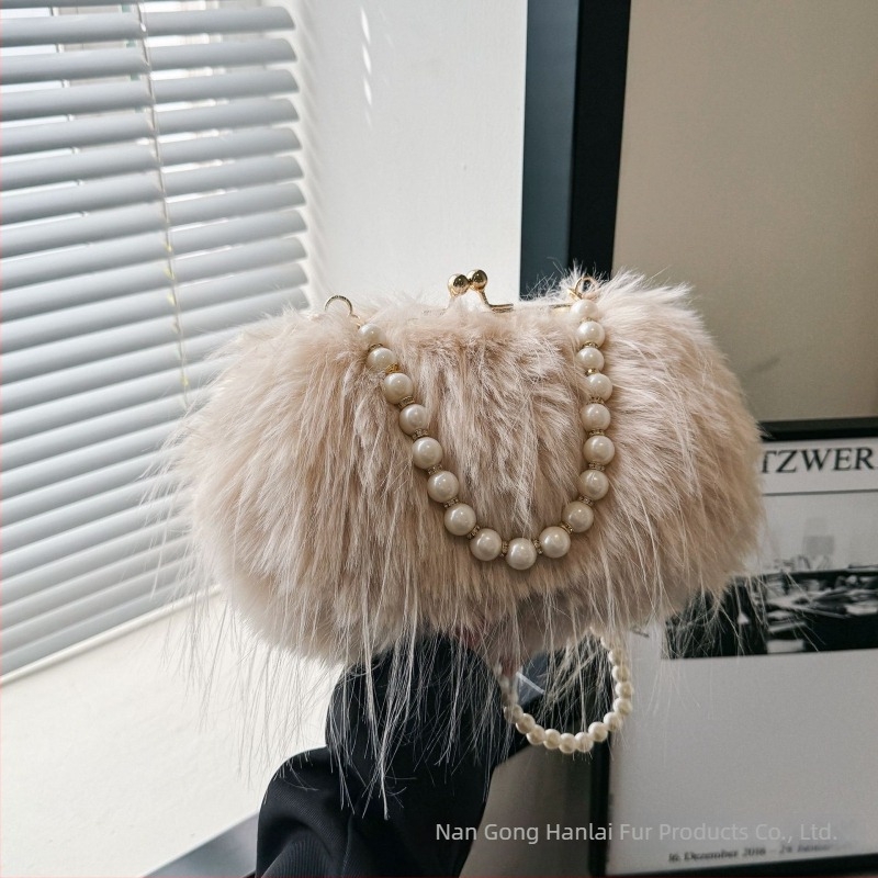 Plišana torbica s perlama i plavnim ukrasima, torba preko ramena (Materijal: pliš; Podstava: PU; Oblik torbe: horizontalni kvadrat; Brava: zaključavanje; Unutarnji prostor: džep za mobitel)