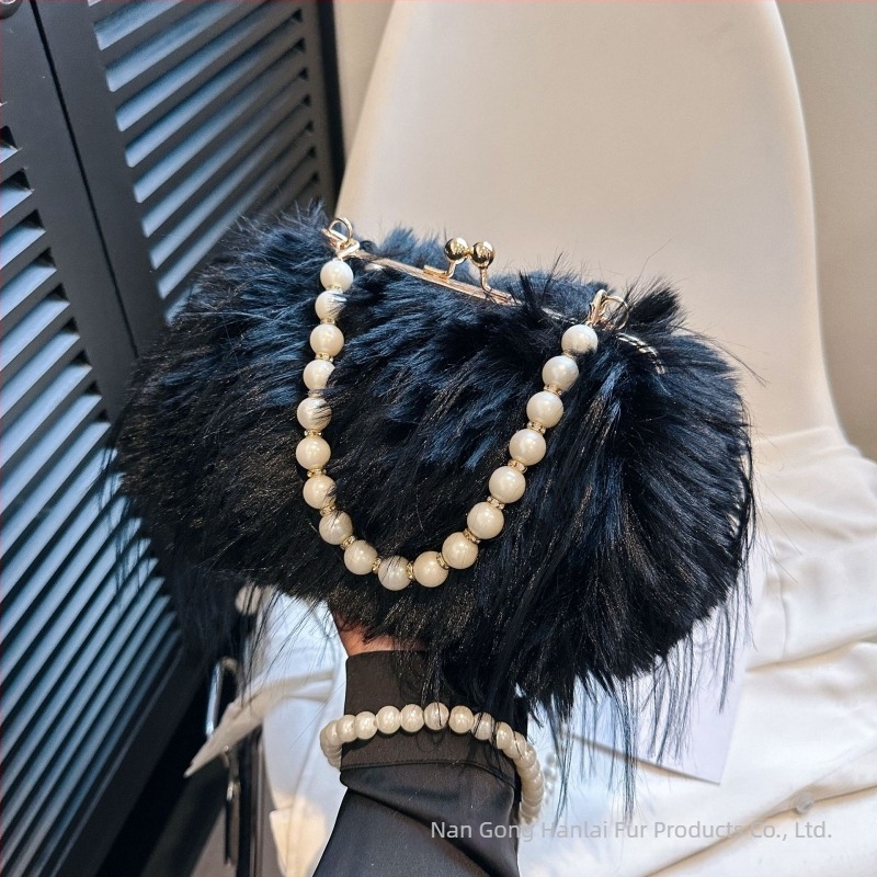 Plišana torbica s perlama i plavnim ukrasima, torba preko ramena (Materijal: pliš; Podstava: PU; Oblik torbe: horizontalni kvadrat; Brava: zaključavanje; Unutarnji prostor: džep za mobitel)