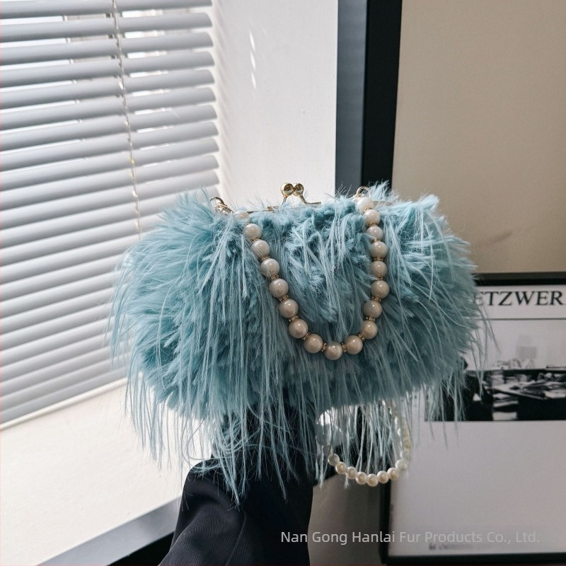 Plišana torbica s perlama i plavnim ukrasima, torba preko ramena (Materijal: pliš; Podstava: PU; Oblik torbe: horizontalni kvadrat; Brava: zaključavanje; Unutarnji prostor: džep za mobitel)