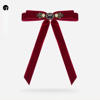 Lolita broš s mašnicom, legura, elektropliranje, retro stil