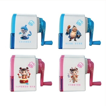 Morning 0702/027 ručna plastična oštrilica za olovke, geometrijski dizajn, IP autorizacija, IP naziv: The flame is small