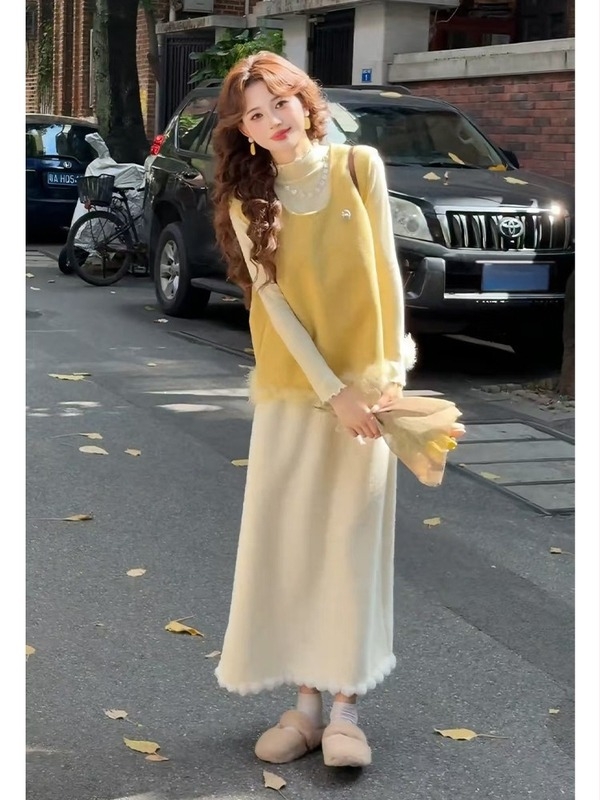 Set odijela s vestom i suknjom: majica s dugim rukavima, suknja visokog struka, poliester, proljeće 2026