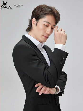 Unisex poslovni kostim, uski kroj, ravni rever, zatvaranje na jedno dugme, poliester tkanina s podstavom od spandexa, pogodan za vjenčanja u jesen 2025