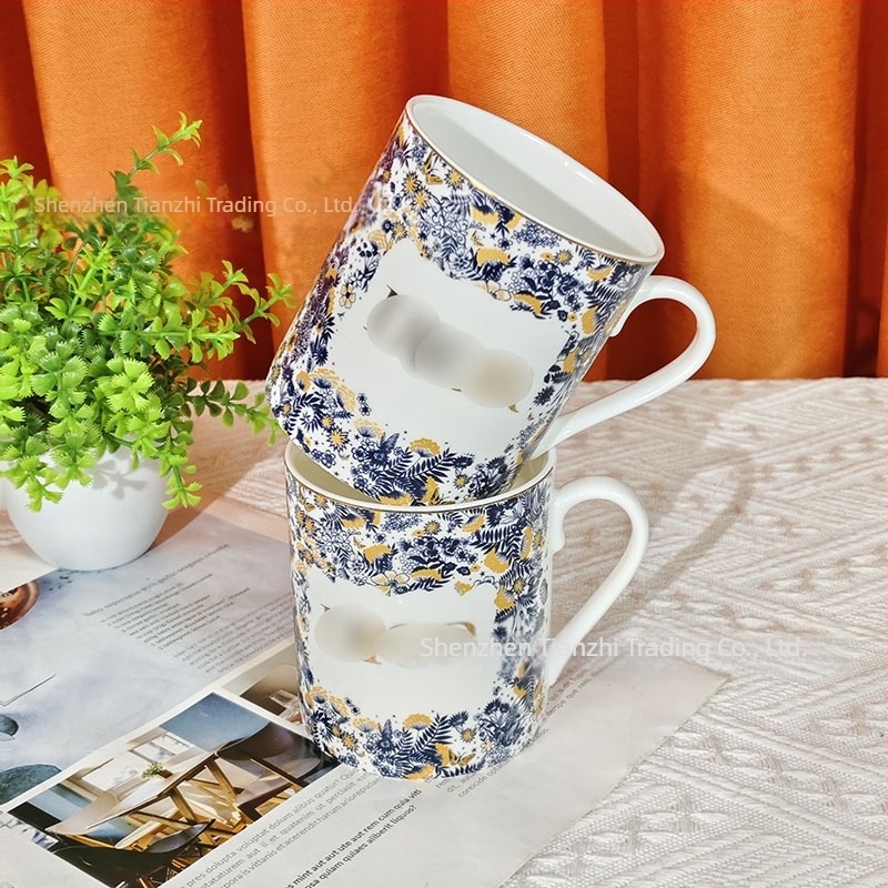 Set kupaonice od kostnog porculana, pet dijelova, uključuje čašu za ispiranje usta i držač za četkice, moderan luksuzni dizajn, mogućnost personalizacije i ispis logotipa