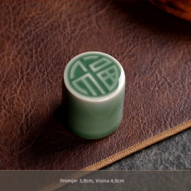 Keramički set poklopaca za čajnu ceremoniju: poklopci za čajnik i šalice, otisak logotipa, pakiranje u pladnju, prvoklasna kvaliteta.