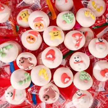 Božićni sendvič marshmallows, ručno ukrašeni, u vrećici 250 g, oblici Djed Mraz i Gingerbread Man, rok trajanja 365 dana