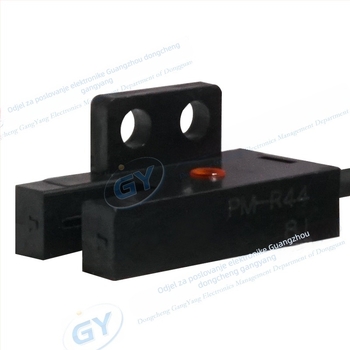 PM-R44 fotoelektrični senzor, desni način montaže, PM serija, odziv 1 kHz