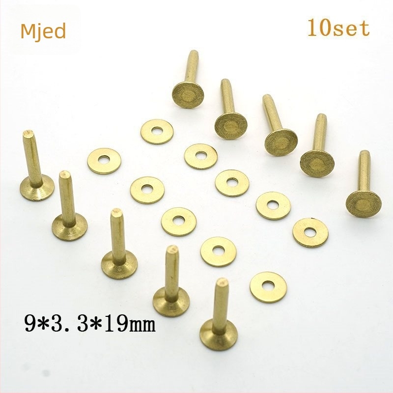 Kožni metalni dodaci za torbe i kaiše s nitima — materijal: drugi; obrada: vezenje; porijeklo: drugo; uzorak: drugo