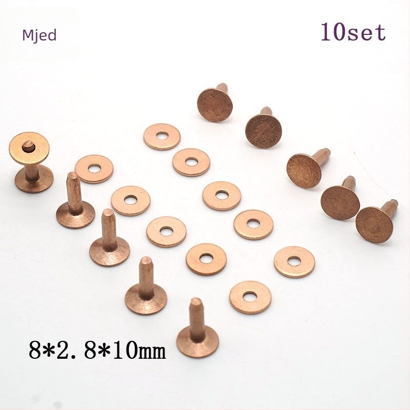 Kožni metalni dodaci za torbe i kaiše s nitima — materijal: drugi; obrada: vezenje; porijeklo: drugo; uzorak: drugo