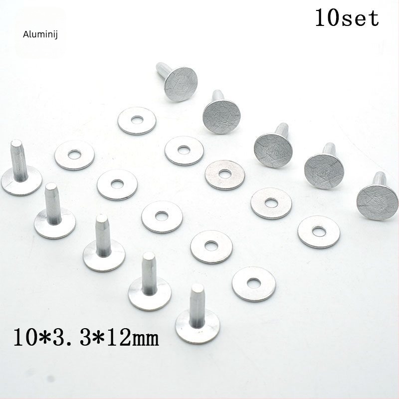 Kožni metalni dodaci za torbe i kaiše s nitima — materijal: drugi; obrada: vezenje; porijeklo: drugo; uzorak: drugo