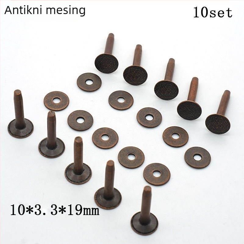 Kožni metalni dodaci za torbe i kaiše s nitima — materijal: drugi; obrada: vezenje; porijeklo: drugo; uzorak: drugo