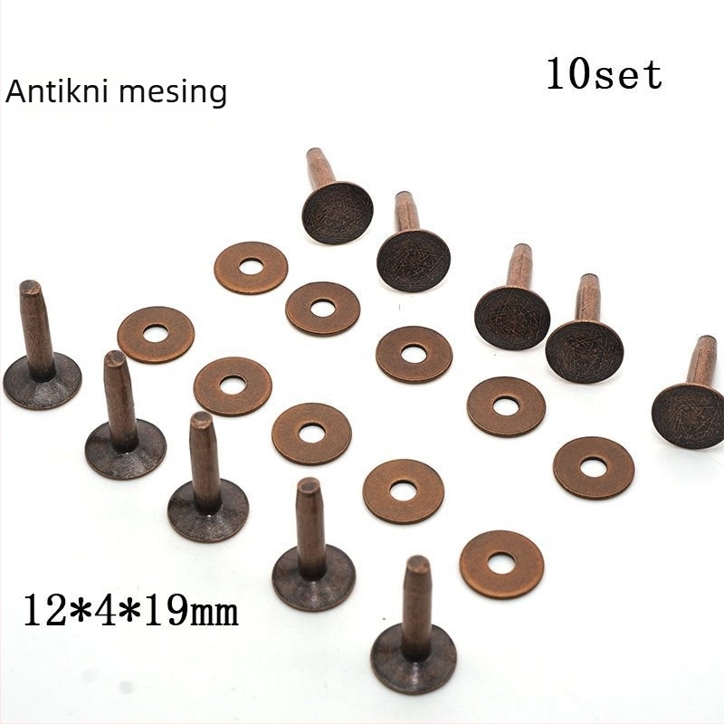 Kožni metalni dodaci za torbe i kaiše s nitima — materijal: drugi; obrada: vezenje; porijeklo: drugo; uzorak: drugo