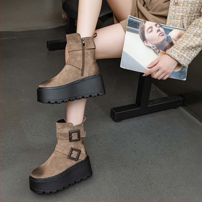 Martin čizme za žene, gornji dio od dvostruke kože, srednje duljine do potkoljenice, 6-8 cm visok pet, đon od poliuretana, bočni zatvarač