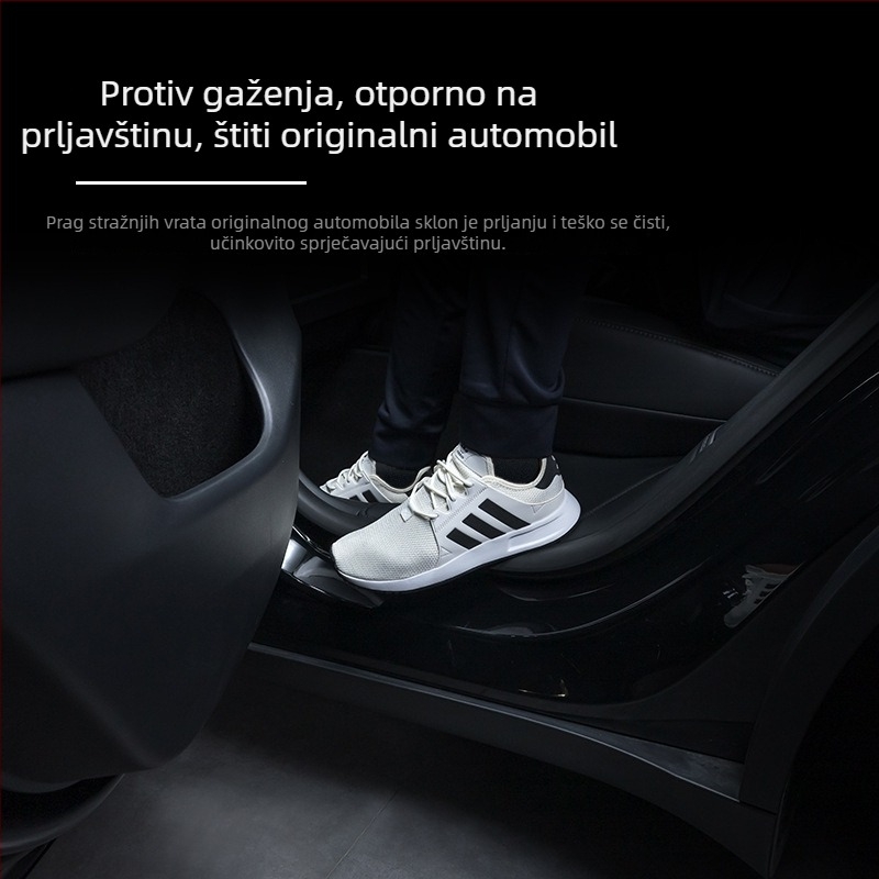 Tesla Model Y stražnja zaštita praga s ugrađenom zaštitnom trakom