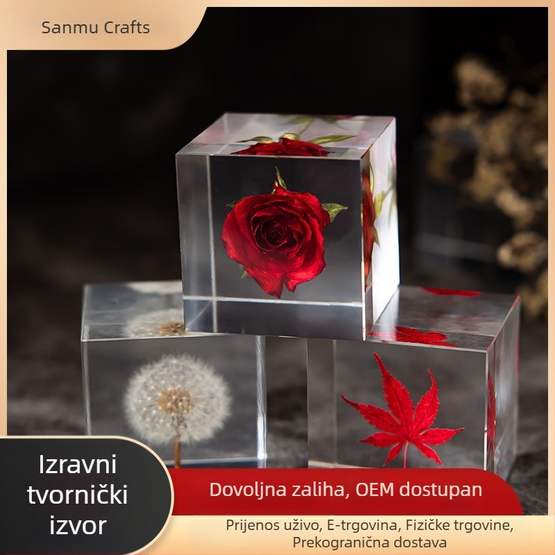 Muzikalna kutija s kristalnom kuglom, smolom sa očuvanim cvijećem, drveni kućište, crvena ruža, romantičan dar za njezin rođendan