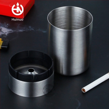 Auto pepelnik od nehrđajućeg čelika 304 s prilagodljivim logom — dekorativan, za zbirku i skladištenje; jednostavan stil.